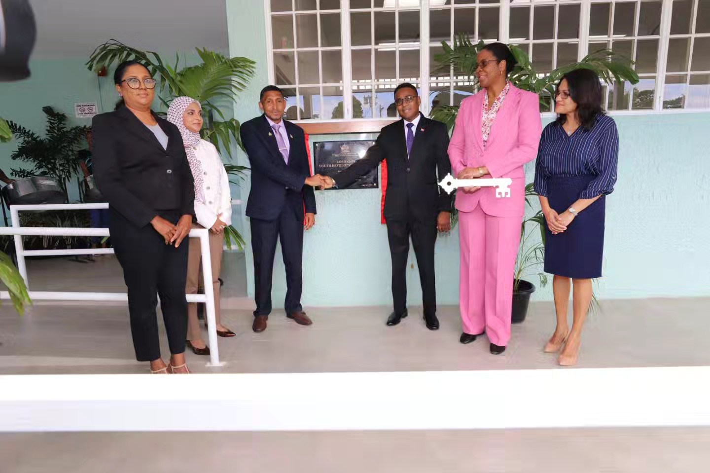 los-bajos-recomissioning-1